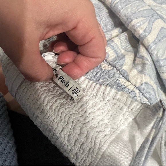 Abercrombie & Fitch Corset Seamed Linen-Blend Mini Dress - Picture 9 of 12